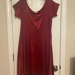 New w/o tags SpringHill burgundy crushed velvet holiday dress. Size XL